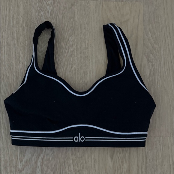 Alo airbrush heart throb sports bra - Picture 2 of 4